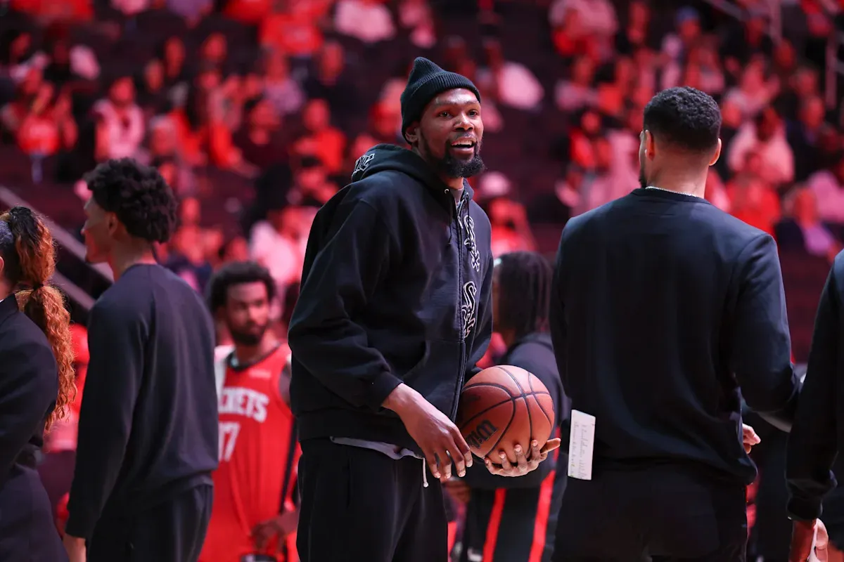 Kevin Durant จะลงล่าตาข่ายให้ Rockets ปะทะ Lakers คืนนี้หรือไม่? อัปเดตอาการบาดเจ็บรับศึก NBA Playoffs