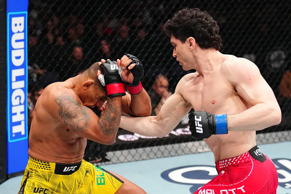 โศกนาฏกรรมใต้แสงไฟ: Mike Malott บดขยี้ Gilbert Burns จนถึงกาลอวสานที่ UFC Winnipeg
