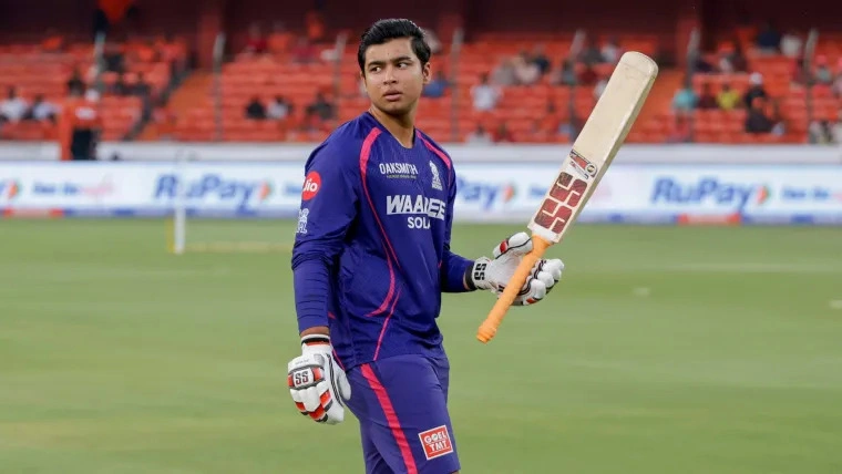วิเคราะห์ IPL 2026: DC ปะทะ RR เมื่อเจ้าหนู Sooryavanshi ต้องมาวัดกึ๋นกับ Axar Patel ใครจะอยู่ใครจะไป?