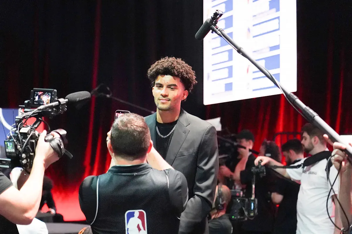 เส้นทางสู่ดวงดาว: 3 สถานีต่อไปของ Cameron Boozer หลังผล NBA Draft Lottery สิ้นสุดการรอคอย