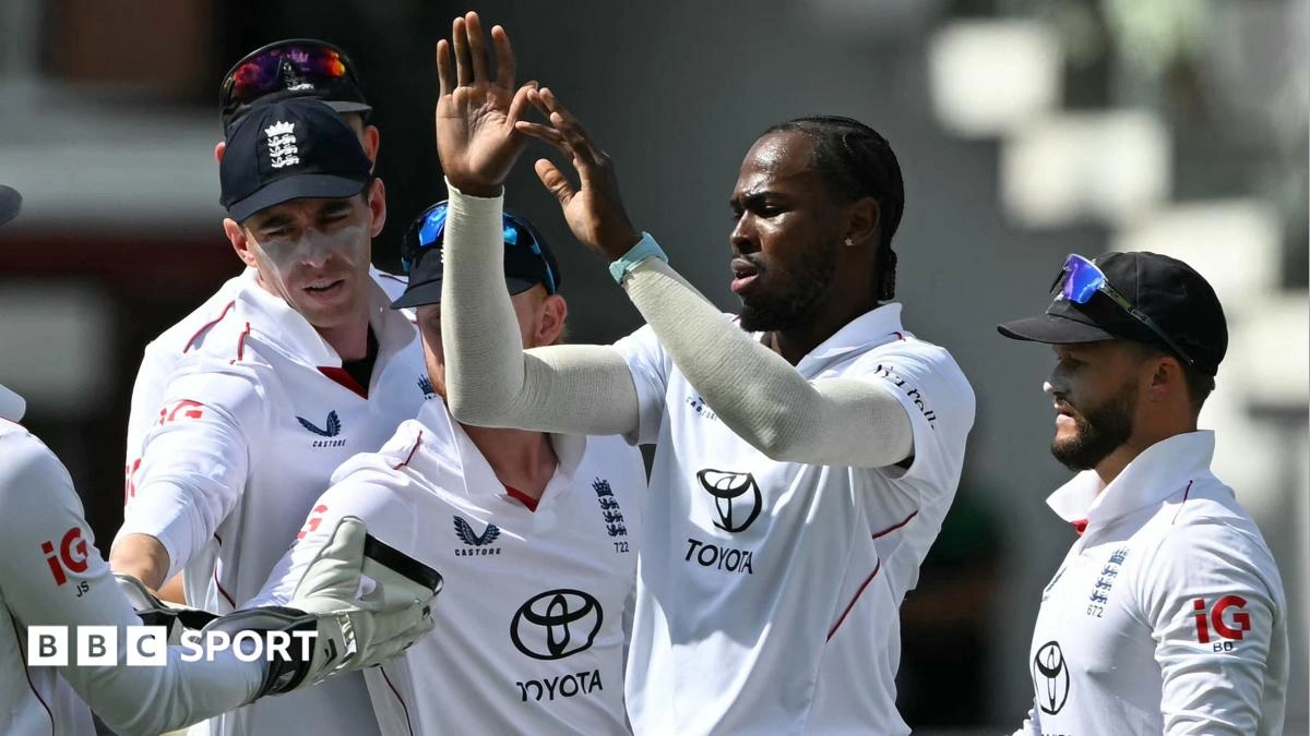 Jamie Smith ทำผลงานดีที่สุดในรอบปีช่วย England คว้าชัยเหนือ Pakistan