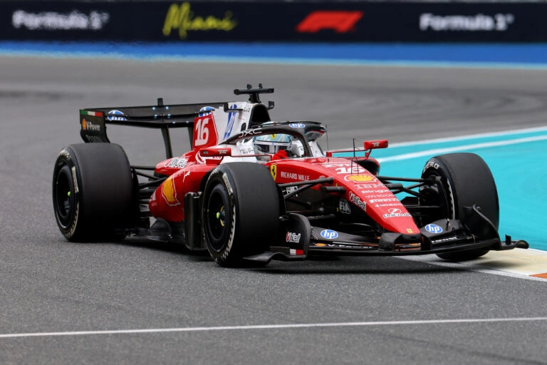 Ferrari เซ็งเป็ด! จวก FIA ตัดสินลำเอียง ปรับกฎเอื้อคู่แข่งจนเสียเปรียบ