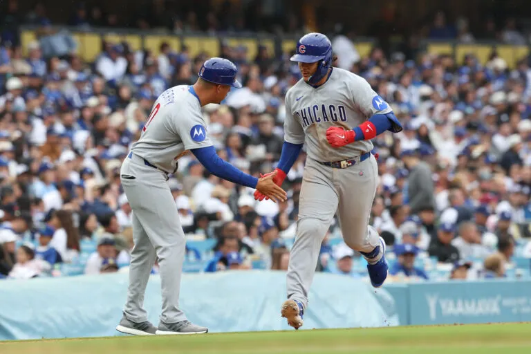 วิเคราะห์ต้นทุนการขว้าง: Chicago Cubs ปะทะ San Diego Padres พร้อมช่องทางการรับชมและงบประมาณความเสี่ยง