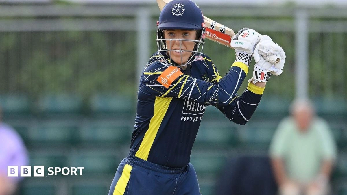 Georgia Adams Hampshire เข้ารอบ One-Day Cup หลังทำเซนจูรีพาทีมชนะ Durham