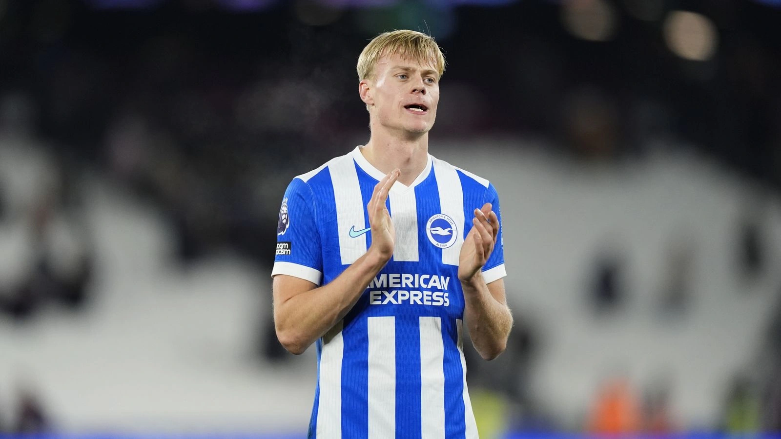 Tottenham เดินหน้าปรับทัพ! Brighton ปฏิเสธข้อเสนอซื้อตัว Jan Paul van Hecke ขณะที่ Spurs เล็งคว้า Savinho เสริมแกร่ง