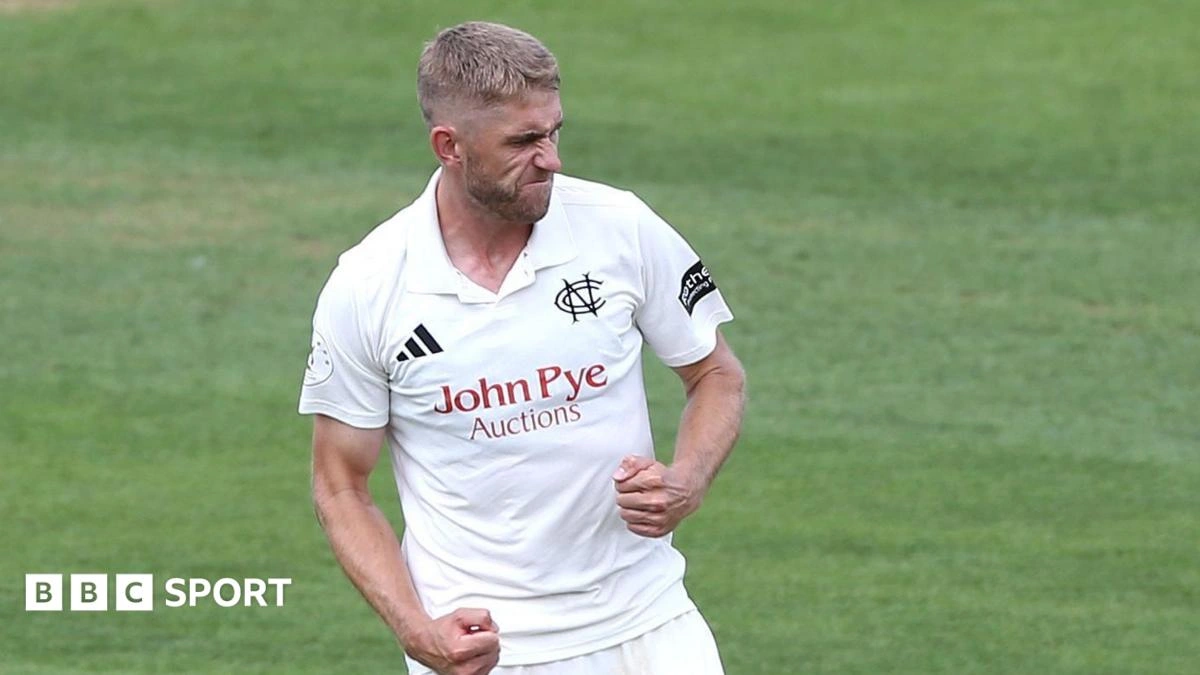Olly Stone โชว์ฟอร์มดุเก็บ 5 วิคเก็ตในเกม Nottinghamshire vs Warwickshire ศึก County Championship