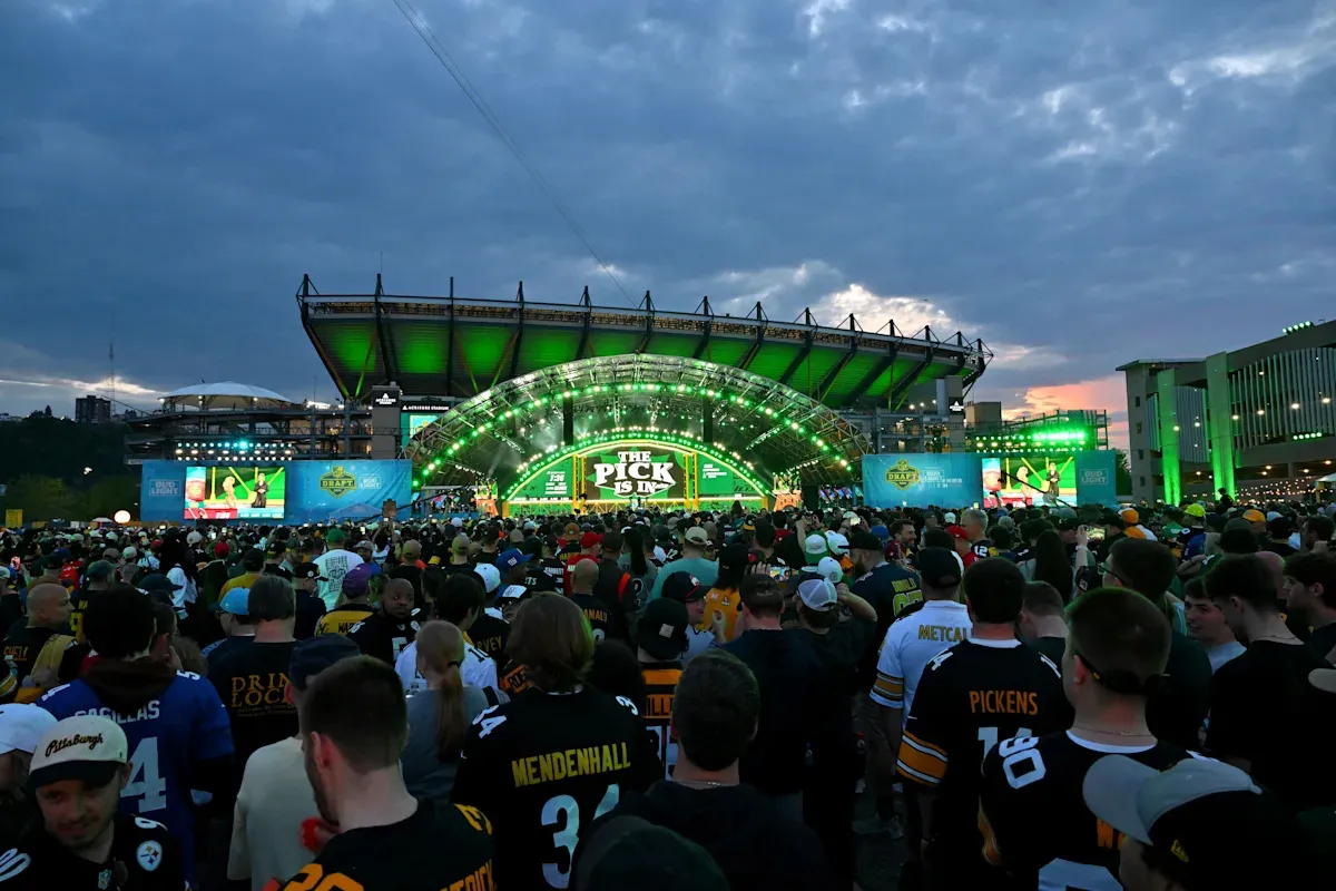 สถาปัตยกรรมแห่งความหวัง: ชำแหละโครงสร้างพลพรรคหน้าใหม่ของ Carolina Panthers หลังสิ้นสุดพิธีกรรม NFL Draft