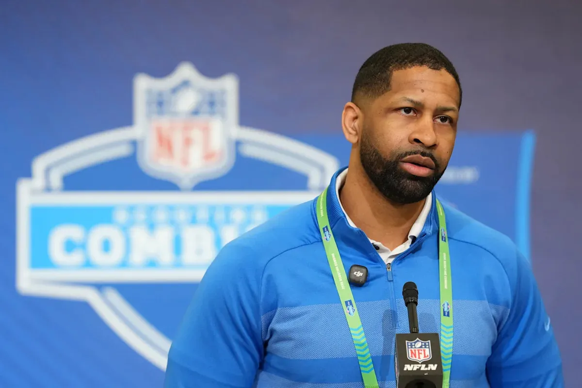 สถาปัตยกรรมแห่งโชคชะตา: เผยสองทางเลือกคู่ขนานของ Cleveland Browns ก่อนจารึกชื่อ Spencer Fano