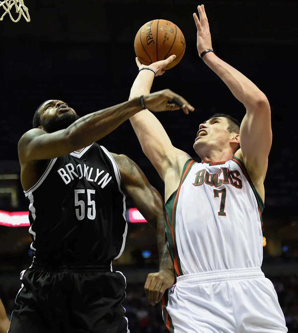 รอยสักบนผืนผ้า: หมายเลข 55 แห่ง Brooklyn Nets — การจารกรรมครั้งสุดท้ายของ Earl Clark