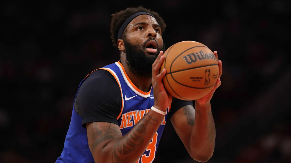 Mitchell Robinson กับทางเลือกชูตจุดโทษมือล่างเพื่อแก้ปัญหาอาการบาดเจ็บใน NBA Finals