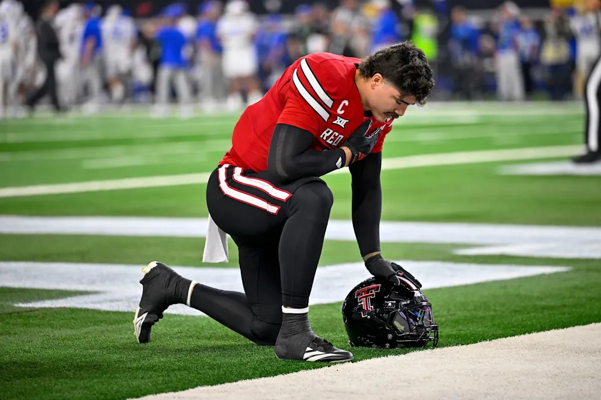 นาฏกรรมแห่งแรงปะทะ: Miami Dolphins สดุดีการมาถึงของ Jacob Rodriguez ปราการหลังผู้กุมจังหวะฟิสิกส์ในสนาม