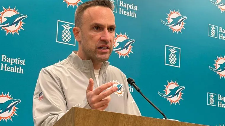 ความหวังริบหรี่ในรอยแยก: สองหน้าใหม่ Miami Dolphins กับเดิมพันรางวัล NFL ที่แทบเป็นไปไม่ได้
