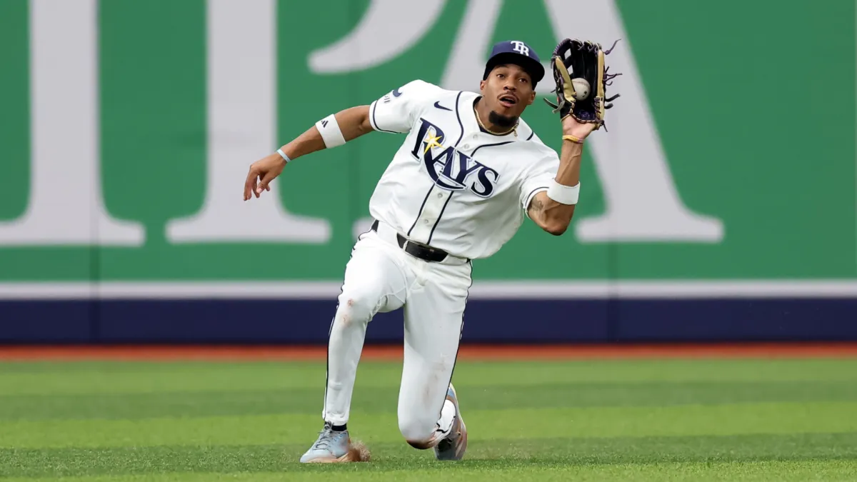 ปูมบันทึก MLB: กลเม็ดใหม่ของจอมขว้าง Dodgers และการตื่นรู้ในเกมรับของบุรุษที่เร็วที่สุดในปฐพี